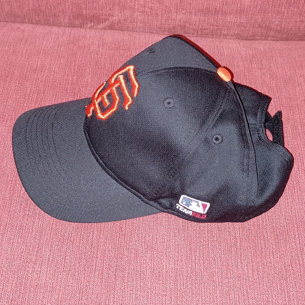 OC Sports San Francisco Giants Youth Black Orange Embroidered Cap - Picture 6 of 7